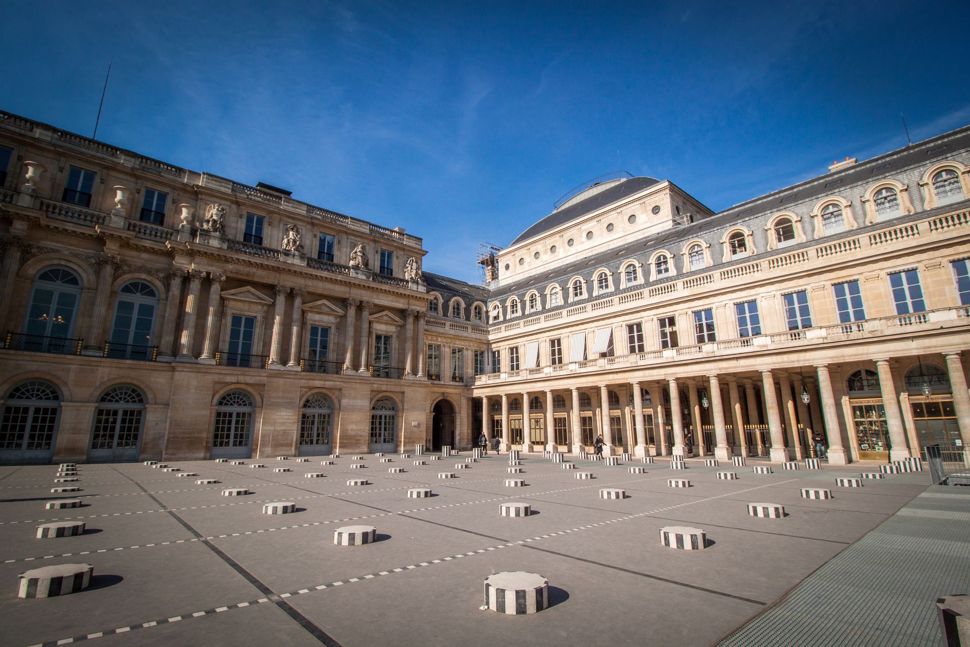 Le Monastic